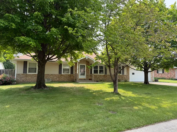 1020 S Ann Dr, Marshall, MO 65340