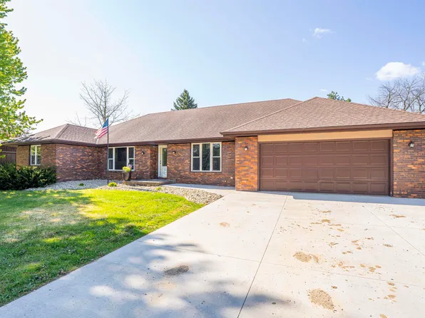 1320 Kahler Ct, Sheldon, IA 51201