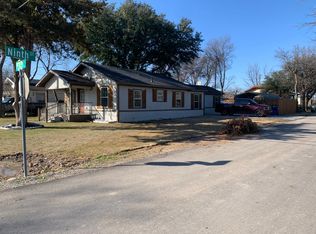 901 Peach St, Sanger, TX 76266