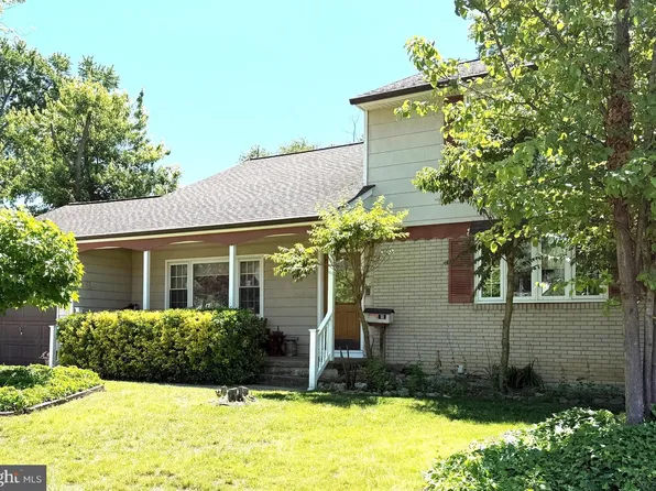 118 Chaucer Pl, Cherry Hill, NJ 08003