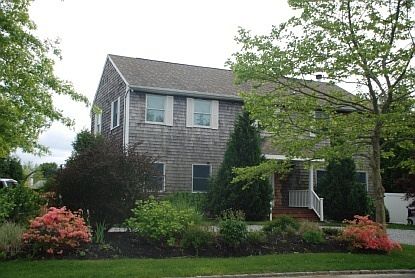 1st image of 9 Meadowgrass Ln