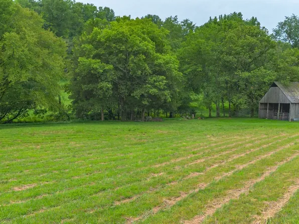 6841 Choctaw Rd, College Grove, TN 37046