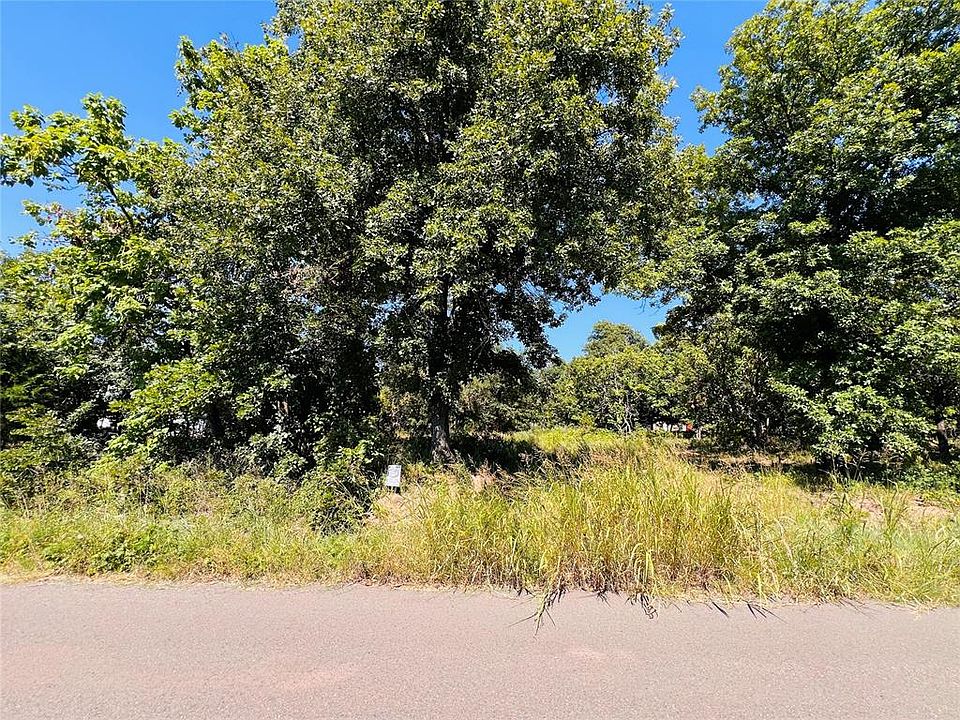 1st image of 12309 Red Bud Dr #15