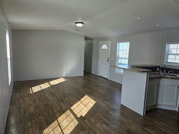 4th image of 1234 Reynolds Rd #230