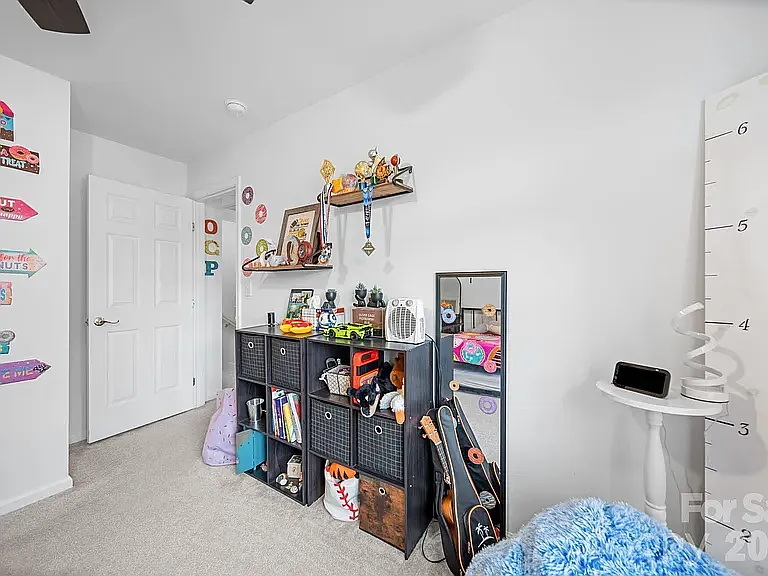 17610 Delmas Dr — Photo 22