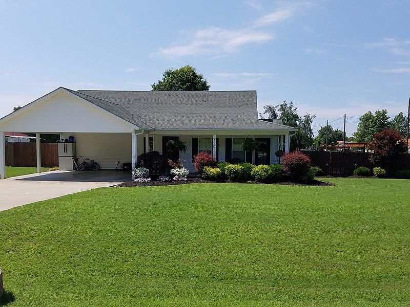 1st image of 720 Andrea Dr