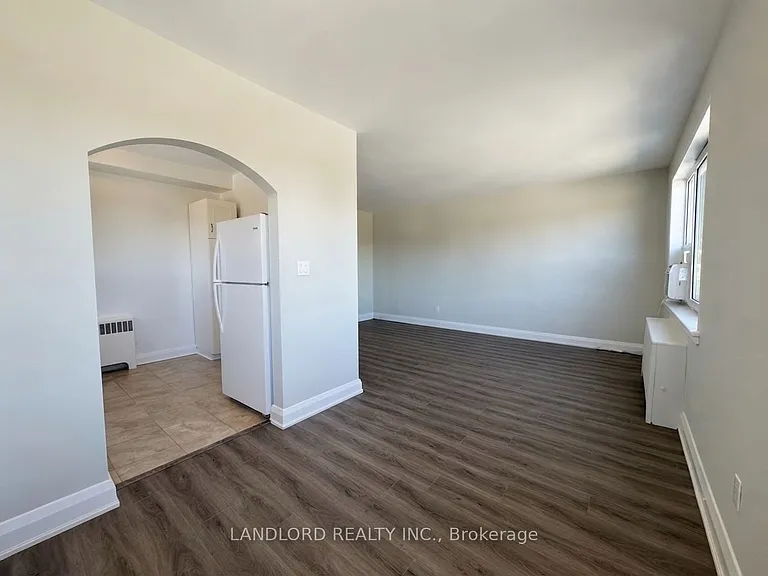 36 Wood Glen Rd #301 — Photo 4