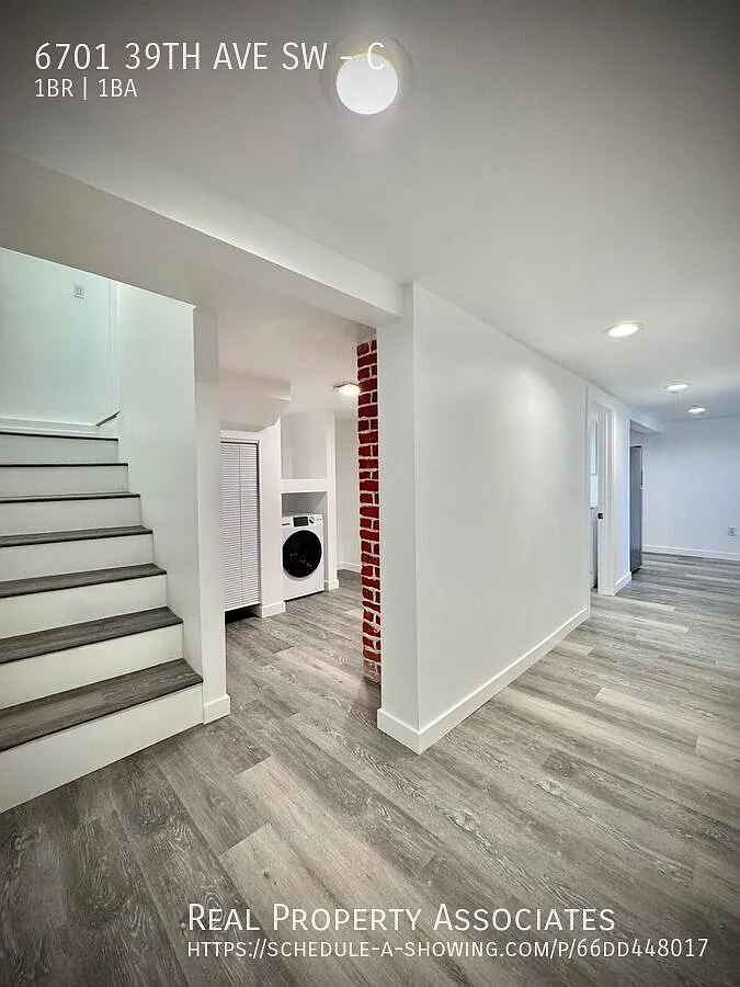 Comfortable & Spacious 1BR with Bonus Storage Move-In Ready! — Photo 2