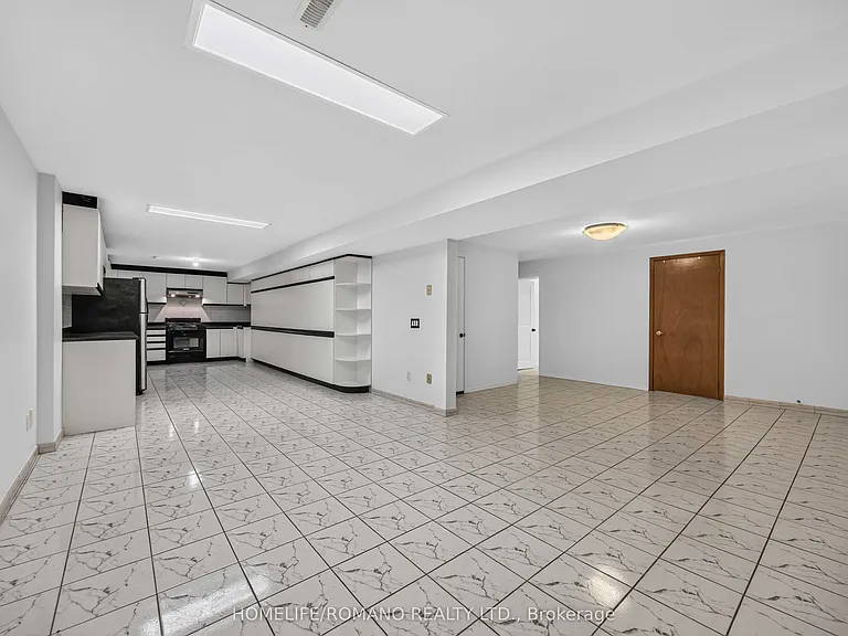 61 Gas Light Cres #BASEMENT — Photo 14