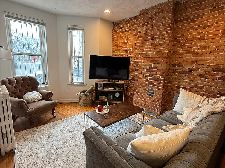 216 Hemenway St #1 — Photo 3