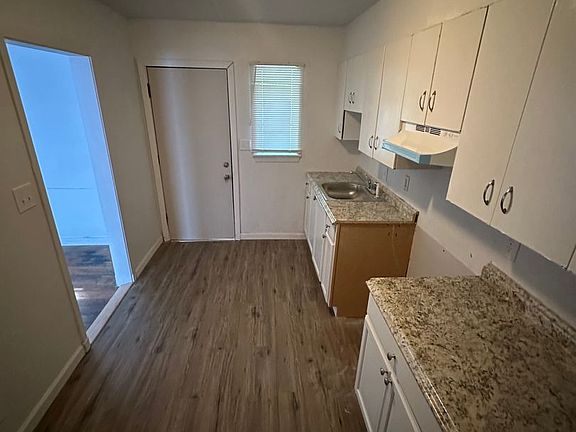 4th image of 3751 Wesley Dr #A