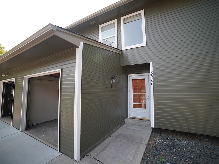 5411 W 16th Ave — Photo 2