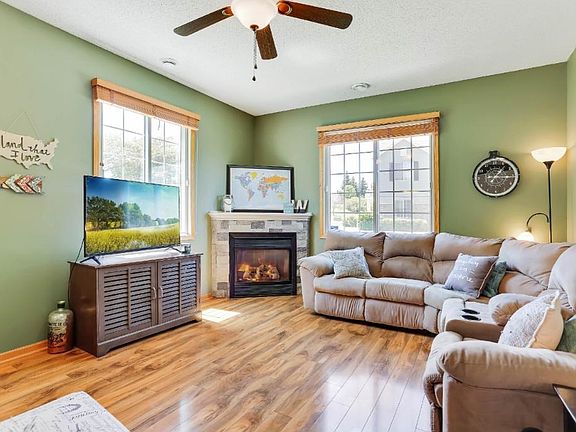 The main floor has 9ft ceilings throughout.