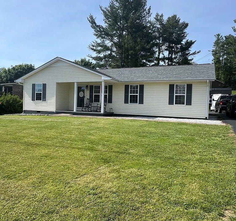1st image of 605 Parkwood Dr