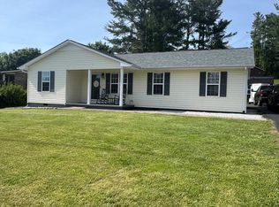 605 Parkwood Dr, Galax, VA 24333