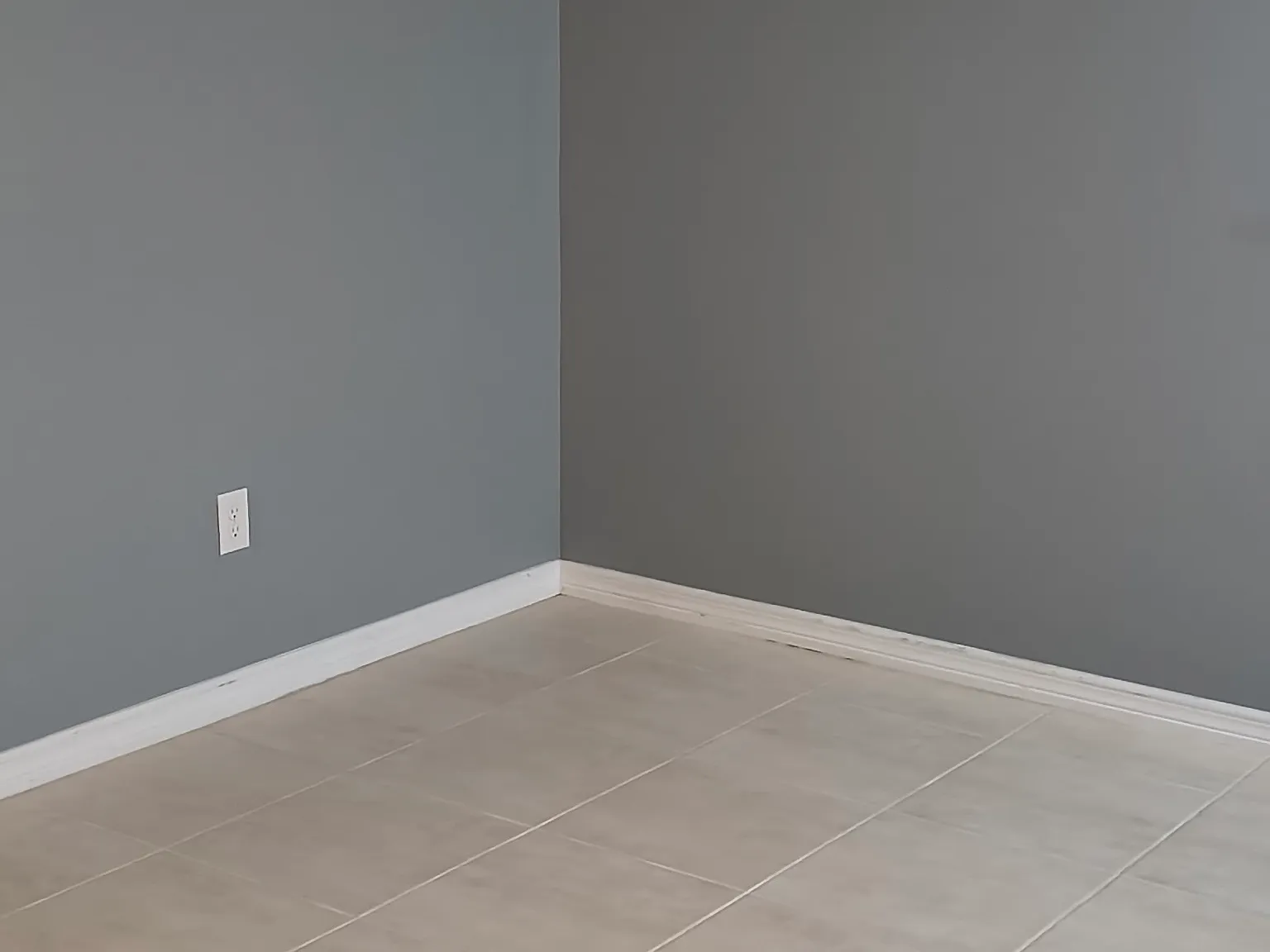 3 bed, 2.5 bath, 1373 sqft, $2,300 — Photo 4