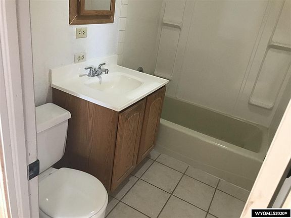 5th image of 2604 De Smet Dr