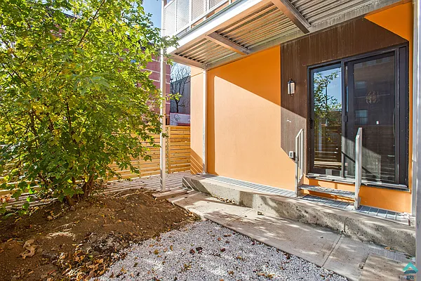 Rented by EXR | media 46