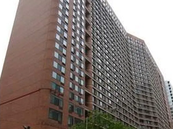 211 E Ohio St, Chicago, IL