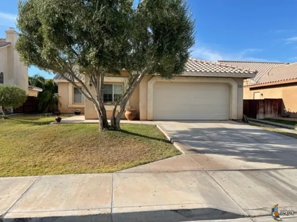 1050 Farmer Dr, El Centro, CA 92243