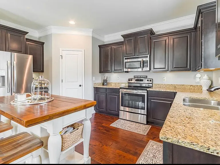 322 Tufton Ct — Photo 13