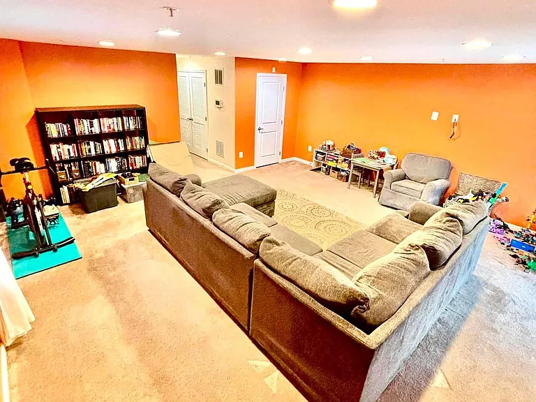7673 Timbercross Ln — Photo 20