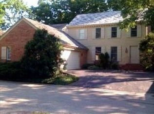 3 Tidewater Ct, Lincolnshire, IL