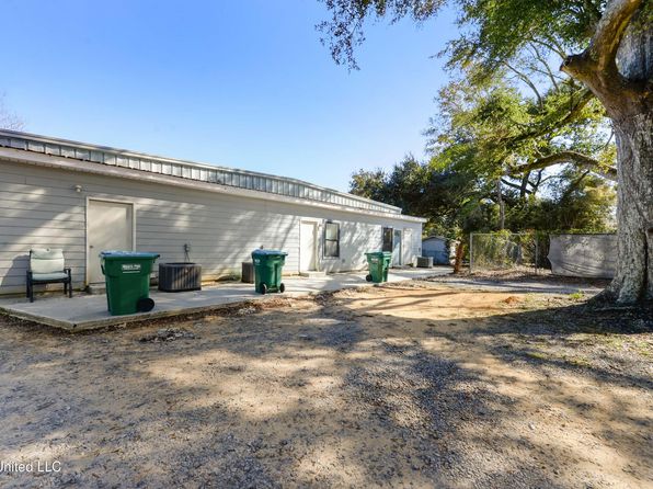 gulfport-mississippi-246859807 picture