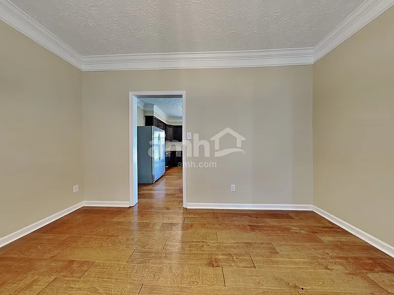 8317 Mecklenburg Ct — Photo 5