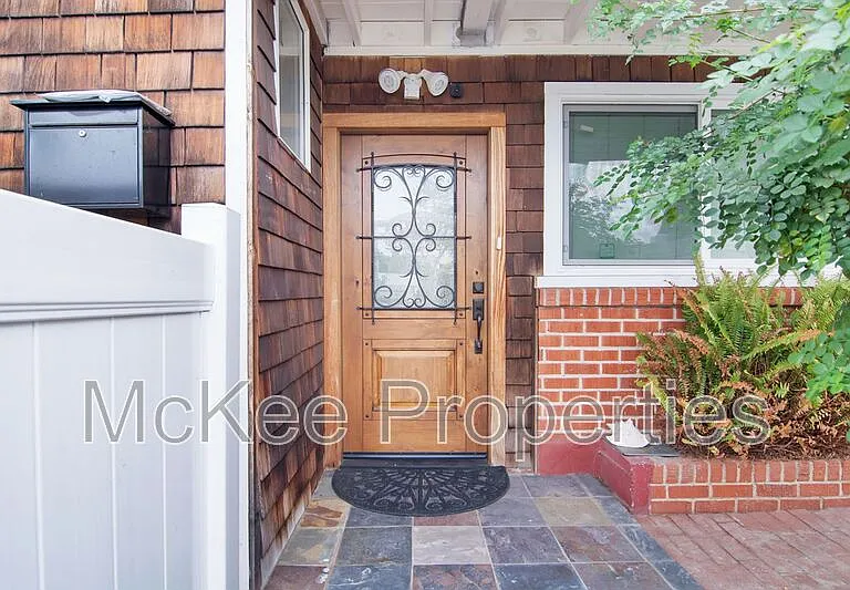 269 Palm Ave — Photo 3