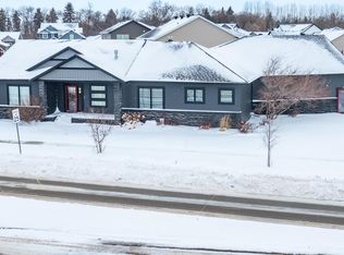 3605 Houkom Dr E, West Fargo, ND 58078