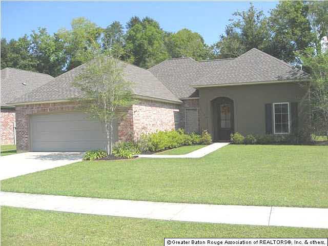 1st image of 2142 Woodland Ct