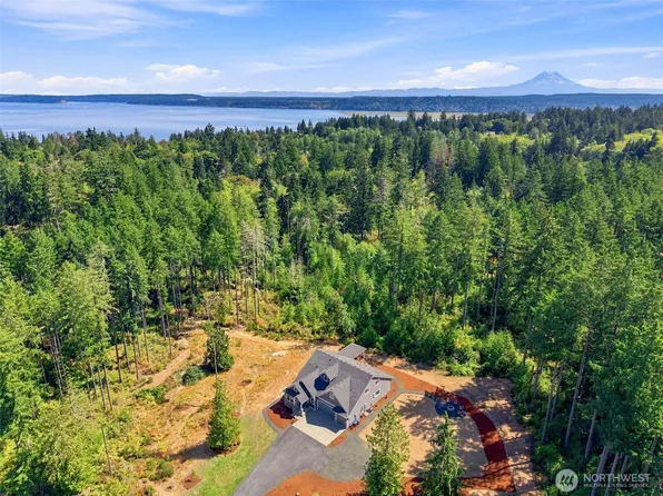 4646 Twisted Tree Lane NE, Olympia, WA 98516