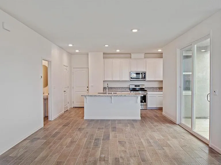 2559 Buzz Aldrin Way — Photo 5
