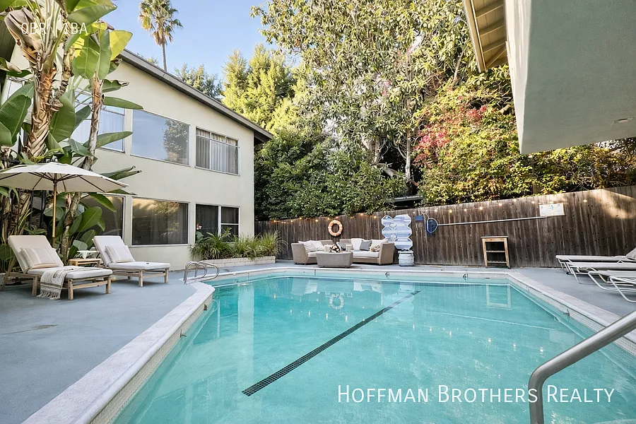 1350 Laurel Ave West Hollywood, CA 90046 — Photo 3