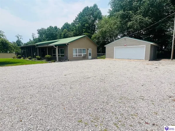 807 Stray Winds Rd, Campbellsville, KY 42718