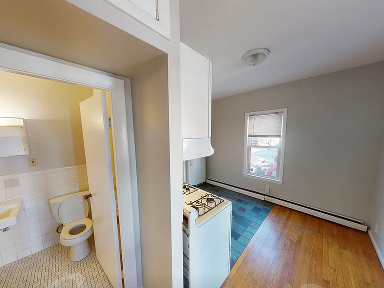 7-9 Elmer St #1 — Photo 4