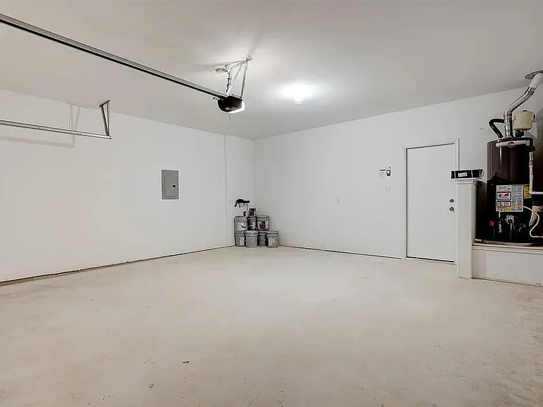 209 Majestic Cedar Dr — Photo 27