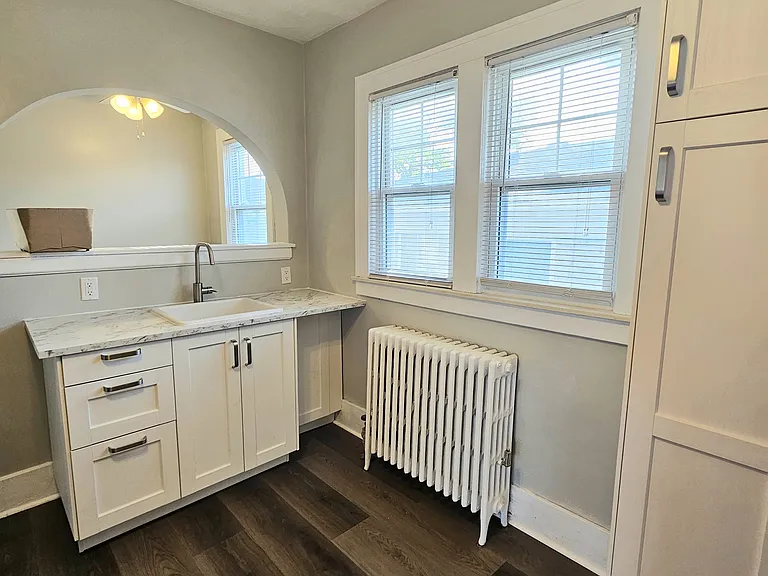 867 Farnham Ave — Photo 16