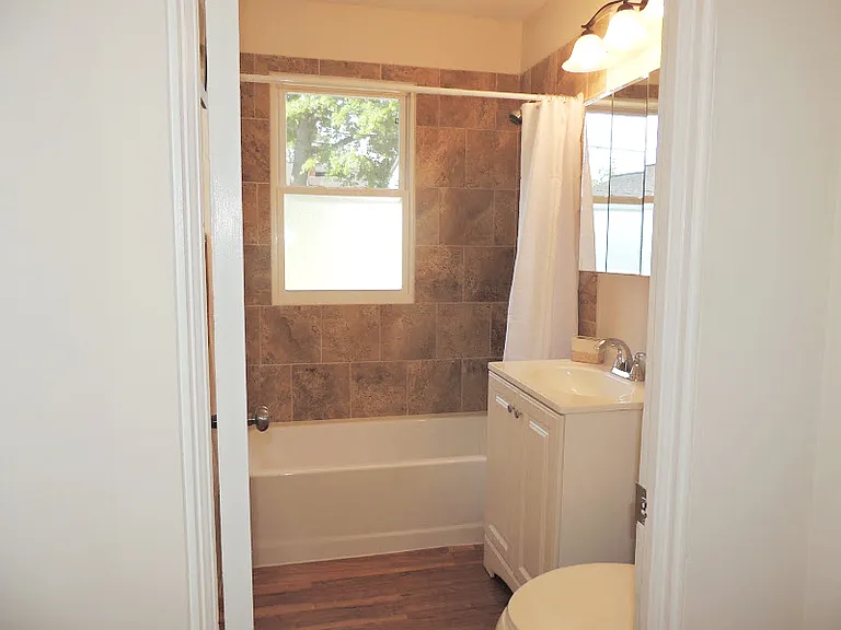 27080 Zeman Ave — Photo 8
