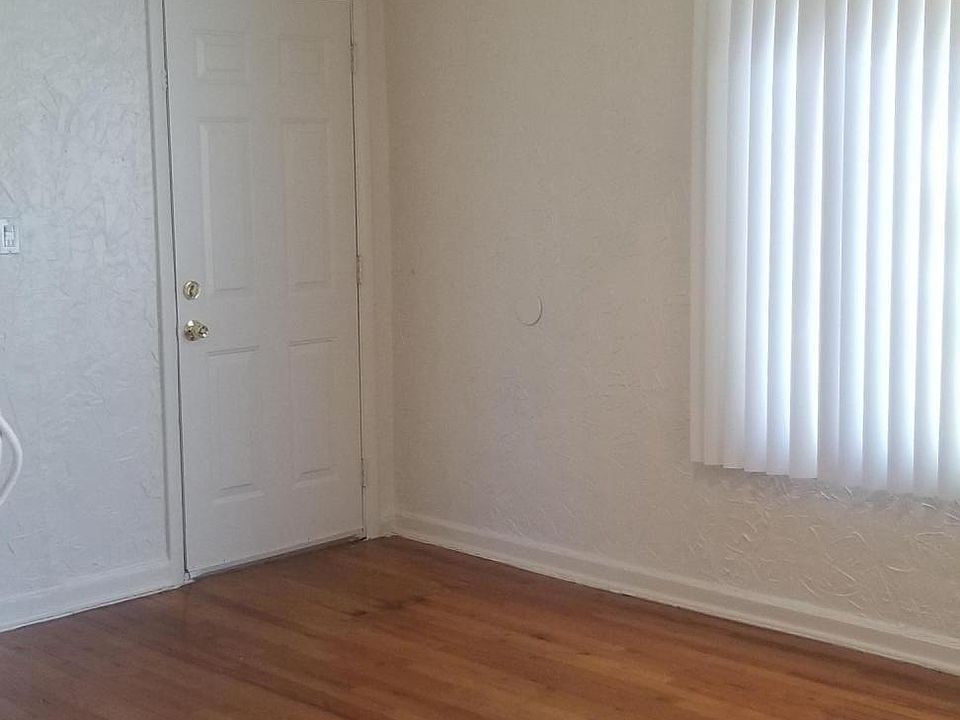 2nd image of 96 W Cypress St APT 4