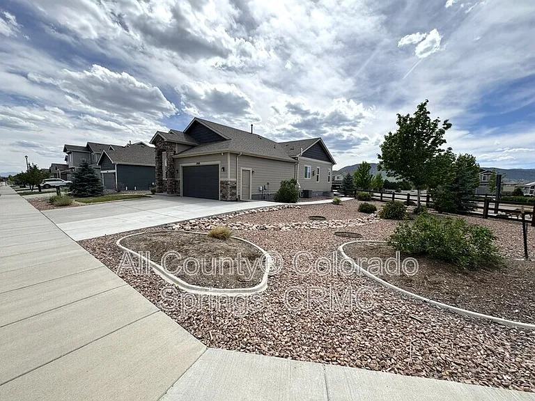 17888 White Marble Dr — Photo 30