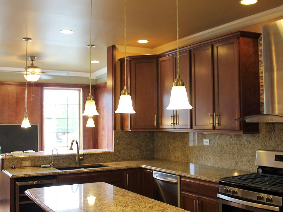 1st image of 2825 N Hamlin Ave #2