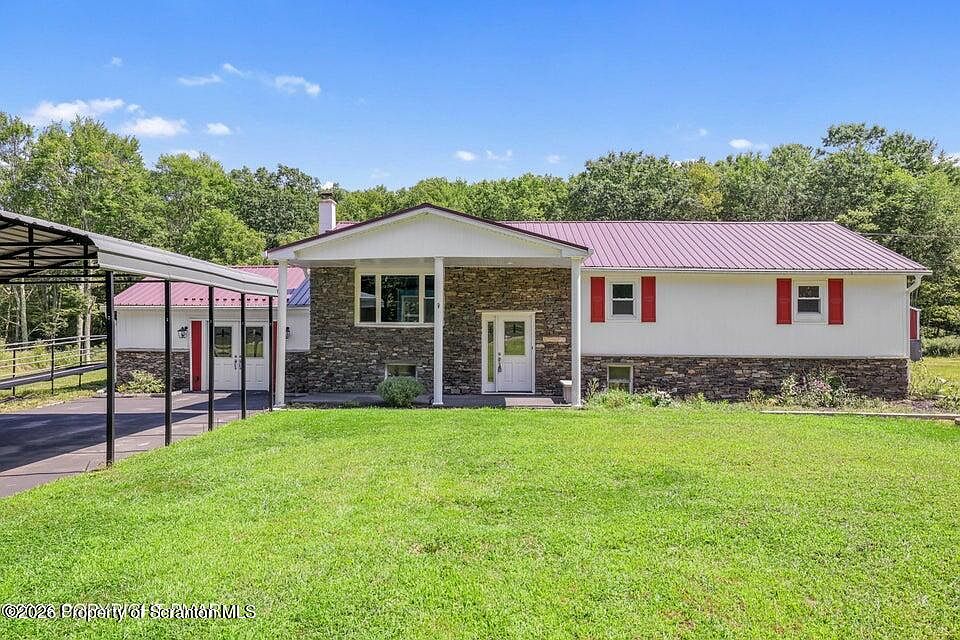 1st image of 40 Park Ridge Dr