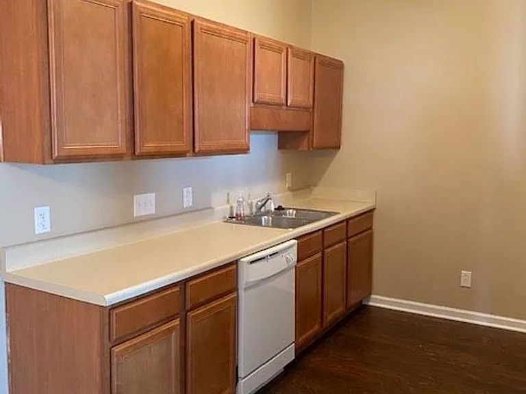 3015 Winston Dr #114 — Photo 7