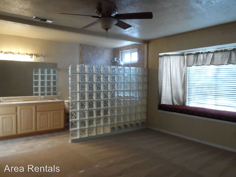 1st image of 105 College Ct