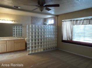 105 College Ct, Barstow, CA 92311