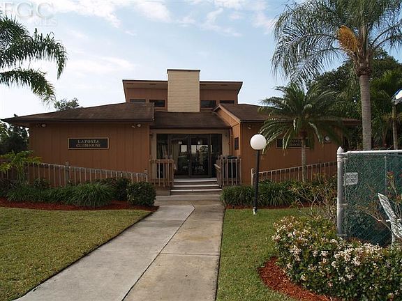 5th image of 15477 Crystal Lake Dr