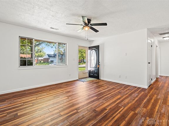 3rd image of 568 Idaho Dr