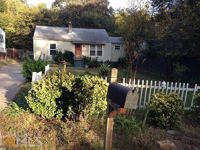 2nd image of 2270 Nelms Dr SW